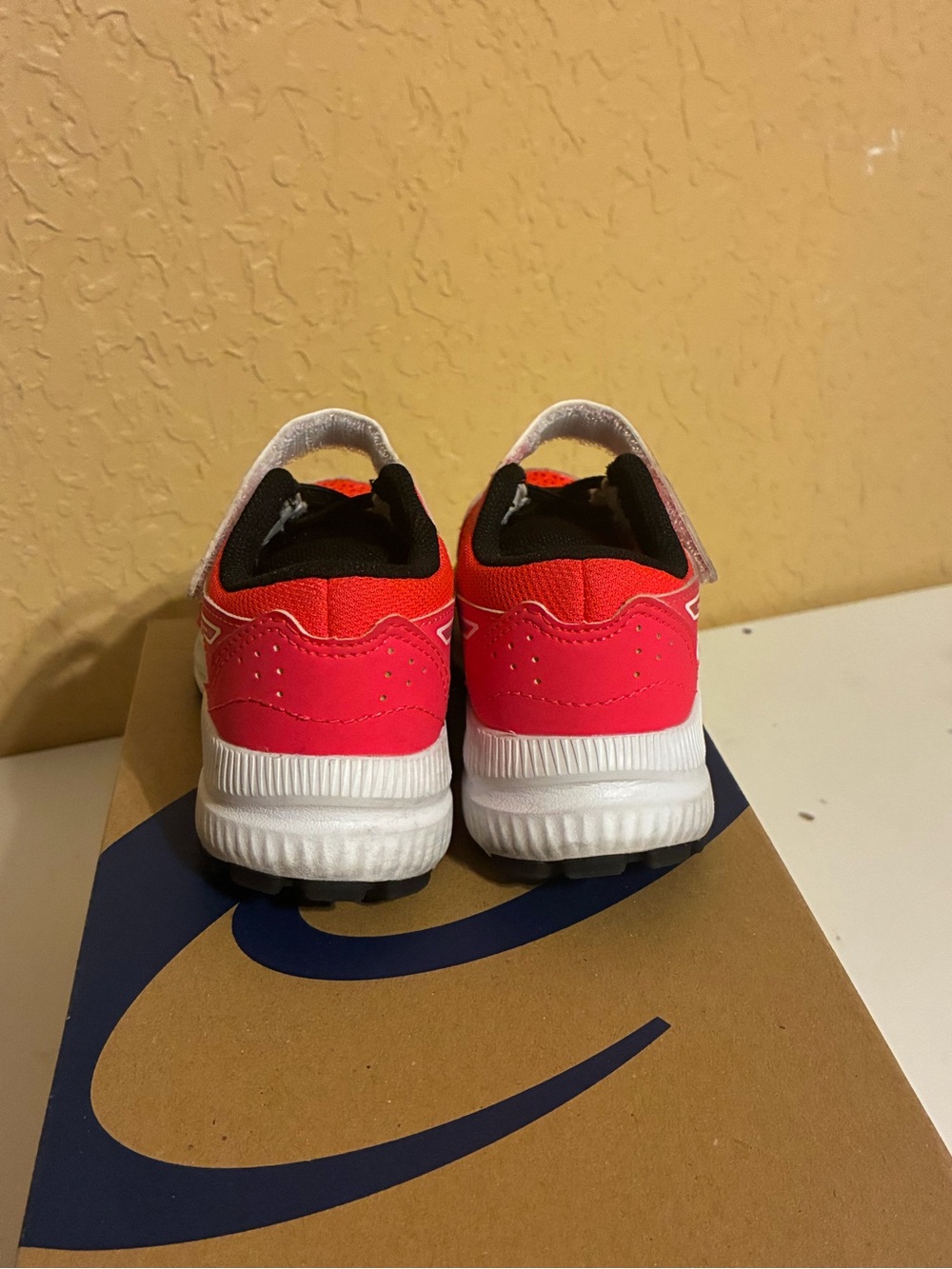 Asics Kids Contend 8 School Yard Running Shoes Size 10 - Picture 6 of 16
